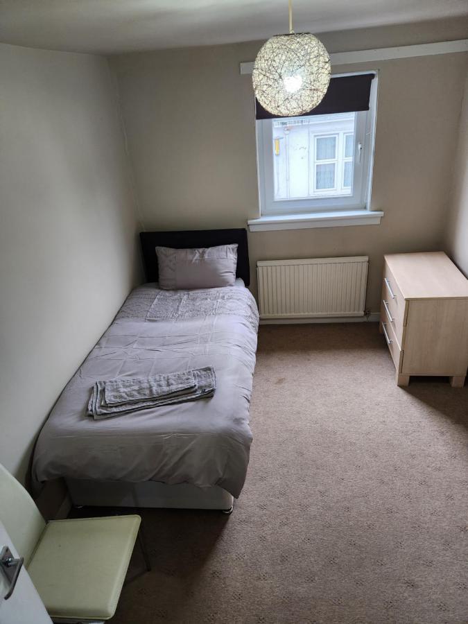 No 11 3 Bed Serviced Appartment Town Centre Girvan Bagian luar foto