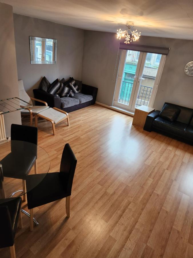 No 11 3 Bed Serviced Appartment Town Centre Girvan Bagian luar foto
